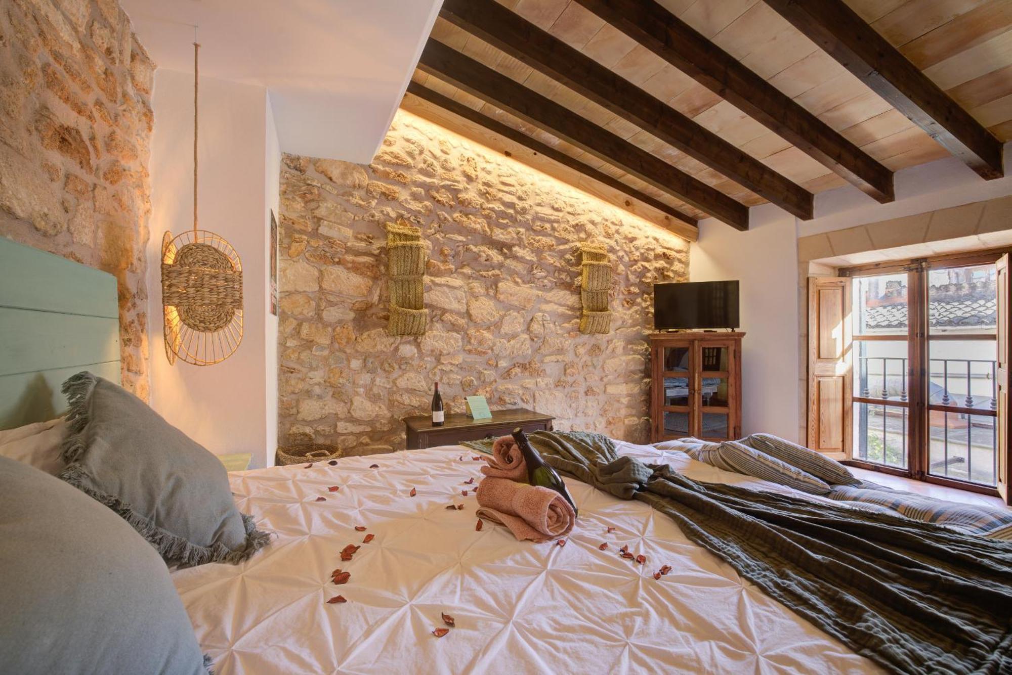 Hotelet Oms Picasso By Rentallorca * Petra (Mallorca)