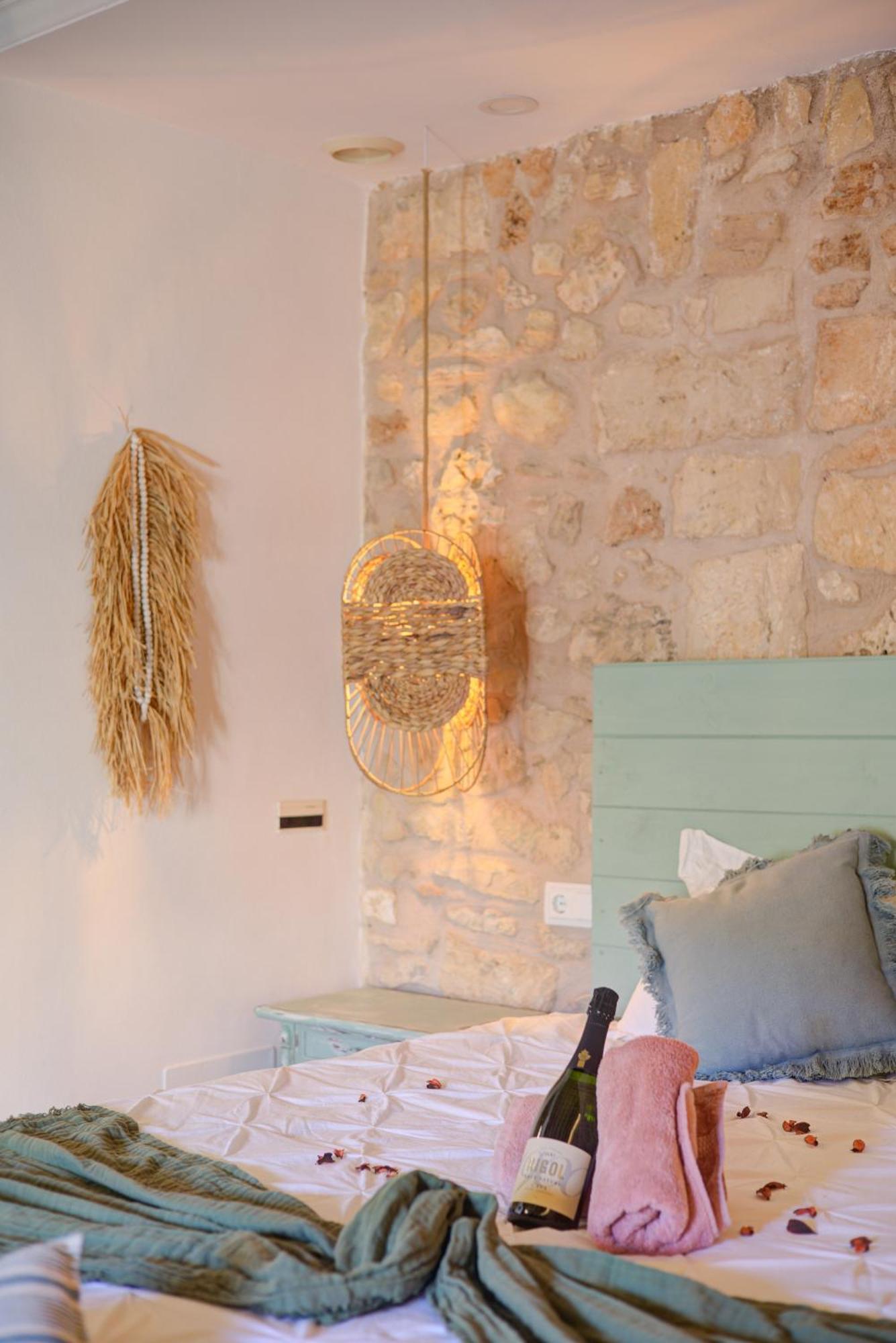 Hotelet Oms Picasso By Rentallorca * Petra (Mallorca)